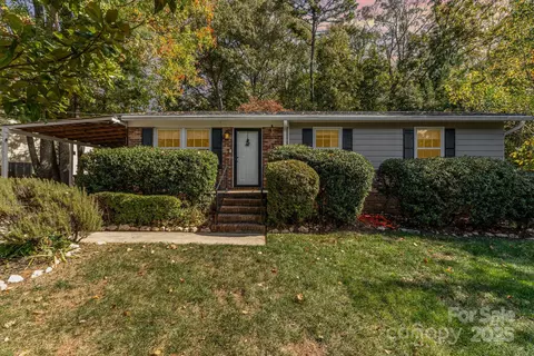 112 Julia St, Mount Holly, NC 28120