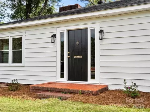 37 Lynn Ave, Cheraw, SC 29520 photo 3