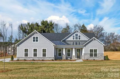 516 Fern Hill Rd, Mooresville, NC 28117
