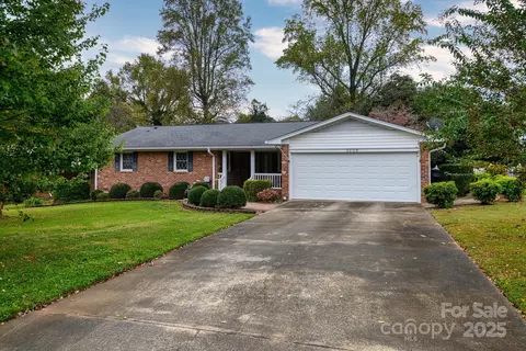 3209 Imperial Dr, Gastonia, NC 28054