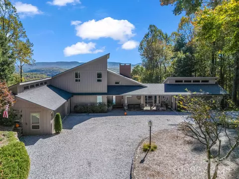 142 Judds Peak Rd, Saluda, NC 28773