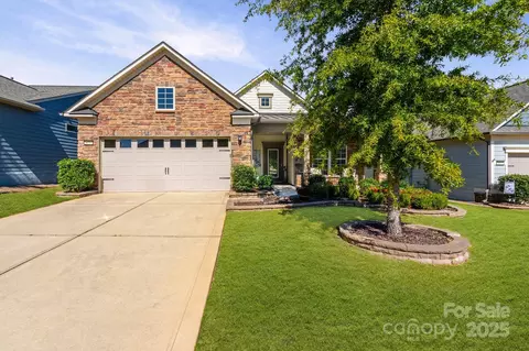 673 Birchway Dr, Fort Mill, SC 29715