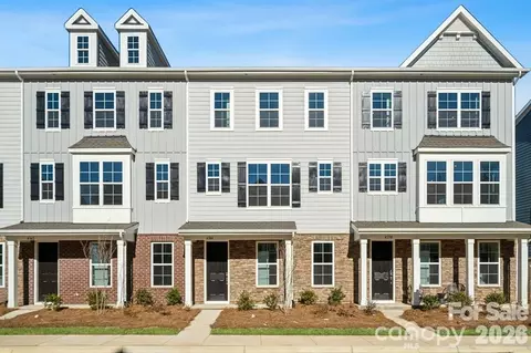7113 Brookview Ln, Sherrills Ford, NC 28673