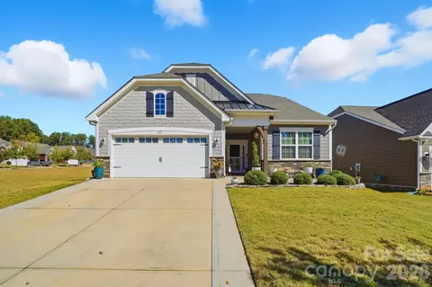 3053 Rosseau Ln, Mount Holly, NC 28120