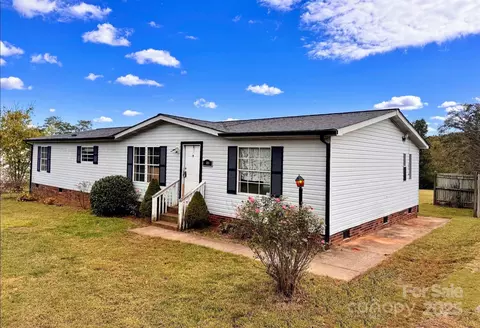 329 Lindsey Farm Rd, Stony Point, NC 28678