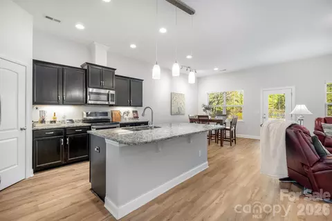 16408 Mckee Ridge Dr, Charlotte, NC 28278