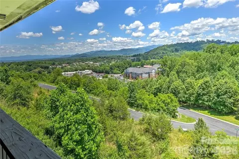 29 Rotunda Cir, Asheville, NC 28806