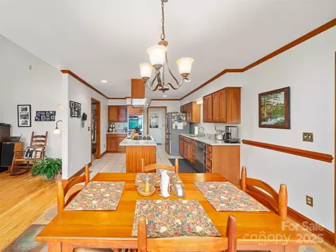 105 Bluebird Ln, Spruce Pine, NC 28777 photo 10