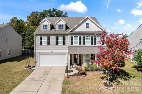 14422 Lake Crossing Dr, Charlotte, NC 28278