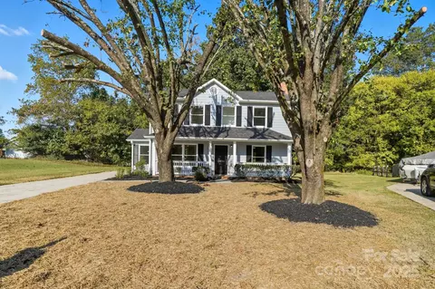 11006 Meadow Bank Ln, Charlotte, NC 28262