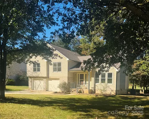 191 Arbor Springs Dr, Taylorsville, NC 28681