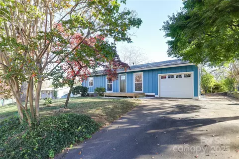 69 First St, Asheville, NC 28803