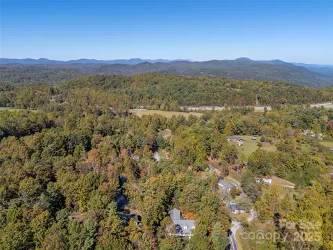 89 Memory Ln, Saluda, NC 28773 photo 39
