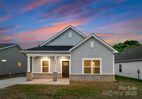 5515 Greene St, Charlotte, NC 28269