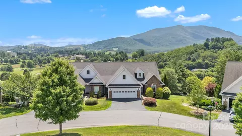 398 Stonehaven D1 Dr #D1, Jefferson, NC 28640