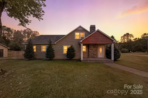 4829 Calico Rd, Lenoir, NC 28645