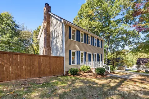 19603 Whilehaven Ct, Cornelius, NC 28031 photo 2
