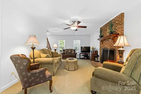 19603 Whilehaven Ct, Cornelius, NC 28031 photo 9