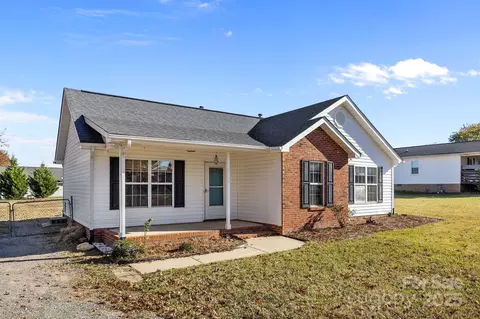 5012 Willow Run Dr, Monroe, NC 28110 photo 2