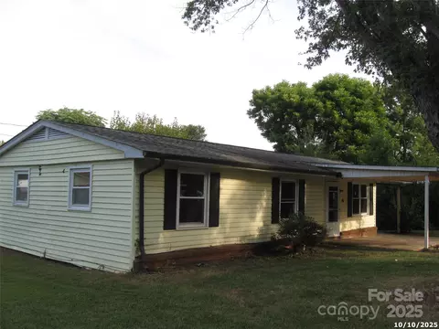 573 10th Avenue Se Dr SE, Hickory, NC 28602
