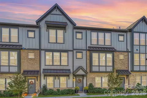 912 Mary Max Dr, Davidson, NC 28036
