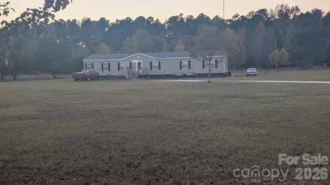 1163 Pit A Tat Rd, Kershaw, SC 29067