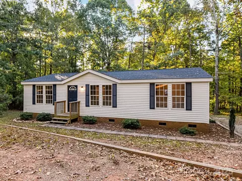 Exterior - 511 Bethphage Ln, Monroe, NC 28112 photo 3 of 7