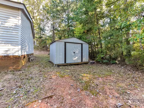 Exterior - 511 Bethphage Ln, Monroe, NC 28112 photo 6 of 7