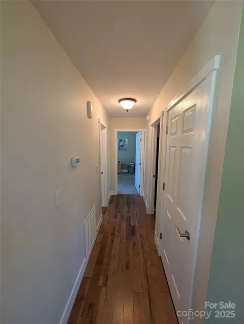 Entry Way - 3 Shepherd Rdg, Marshall, NC 28753 photo 1 of 1