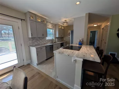Kitchen - 3 Shepherd Rdg, Marshall, NC 28753 photo 1 of 5