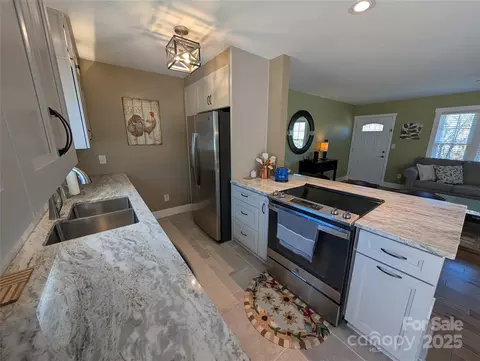 Kitchen - 3 Shepherd Rdg, Marshall, NC 28753 photo 2 of 5