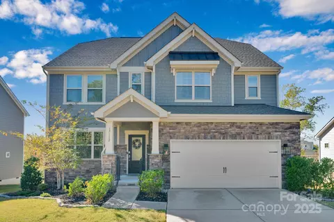 17112 Snug Harbor Rd, Charlotte, NC 28278
