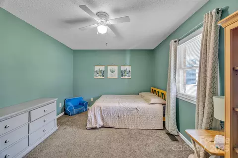 Bedroom - 271 Pine Valley Ln, Hiddenite, NC 28636 photo 2 of 5