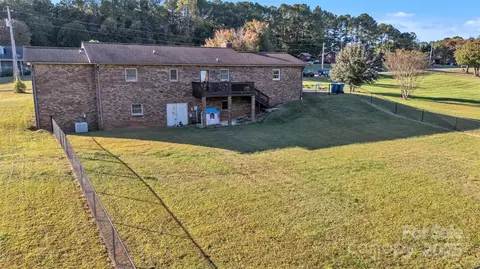 View/Area - 271 Pine Valley Ln, Hiddenite, NC 28636 photo 2 of 6