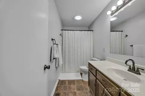 Bath - 271 Pine Valley Ln, Hiddenite, NC 28636 photo 1 of 1