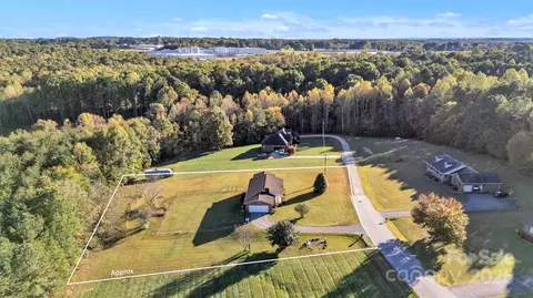 View/Area - 271 Pine Valley Ln, Hiddenite, NC 28636 photo 3 of 6