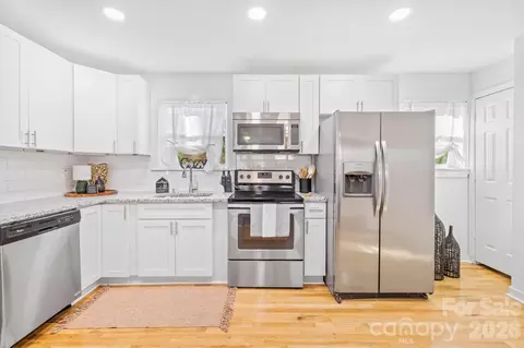 2529 Crescent Ln, Gastonia, NC 28052