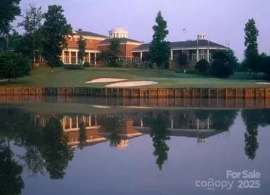 19310 River Falls Dr, Davidson, NC 28036