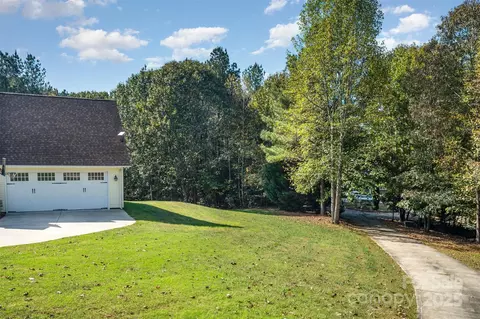 149 Pebble Creek Dr, Stony Point, NC 28678 photo 5