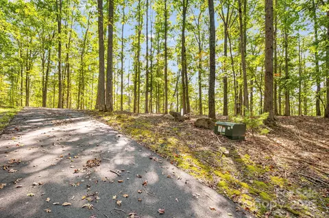 111 Wild Turkey Loop, Marshall, NC 28753 photo 16