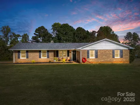 185 Petty Dr, Gaffney, SC 29341