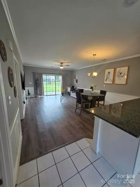 9016 Meadow Vista Dr, Charlotte, NC 28213