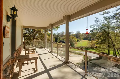 1510 Chestnut Gap Rd, Hendersonville, NC 28792