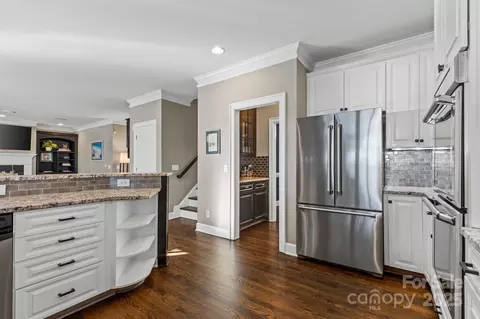 Kitchen - 17701 Springwinds Dr, Cornelius, NC 28031 photo 4 of 4