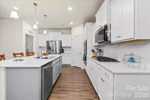 Kitchen - 3130 Windhaven Ln, Tega Cay, SC 29708 photo 2 of 3