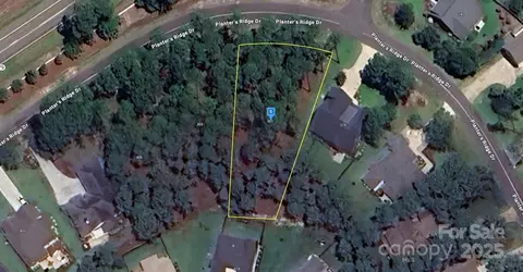 301 Planters Ridge Dr, Sunset Beach, NC 28468