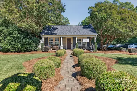 19428 Zion Ave, Cornelius, NC 28031