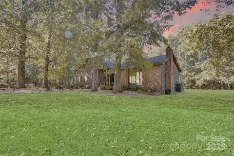 175 Sun Valley Dr, Salisbury, NC 28146