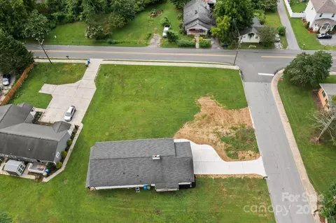 000 S Justice C St #C, Hendersonville, NC 28739