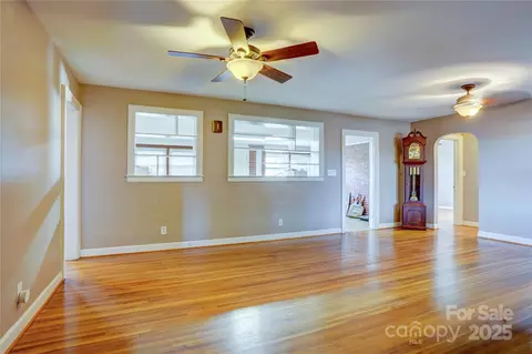 606 Jackson St, Kannapolis, NC 28083 photo 7